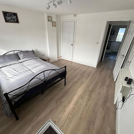 Modern & Cozy Gem - 10Min To City Center - Parking York Esterno foto