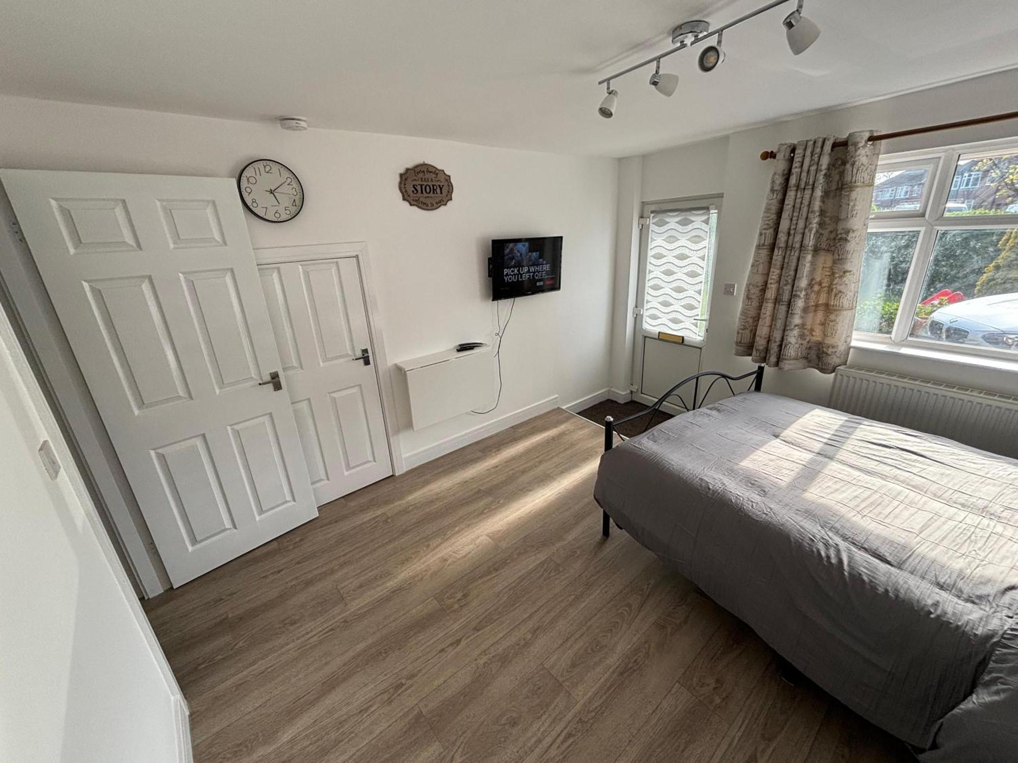 Modern & Cozy Gem - 10Min To City Center - Parking York Esterno foto