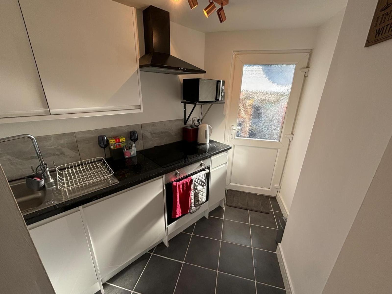 Modern & Cozy Gem - 10Min To City Center - Parking York Esterno foto