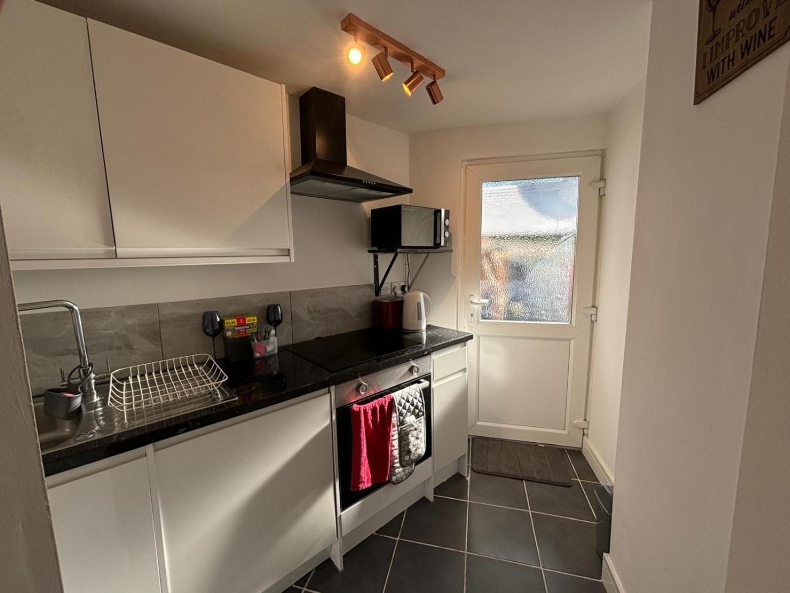 Modern & Cozy Gem - 10Min To City Center - Parking York Esterno foto